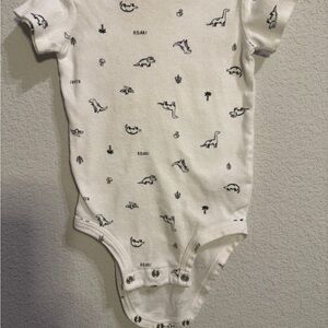 2 piece 12 month baby set! Carters and easy peasy